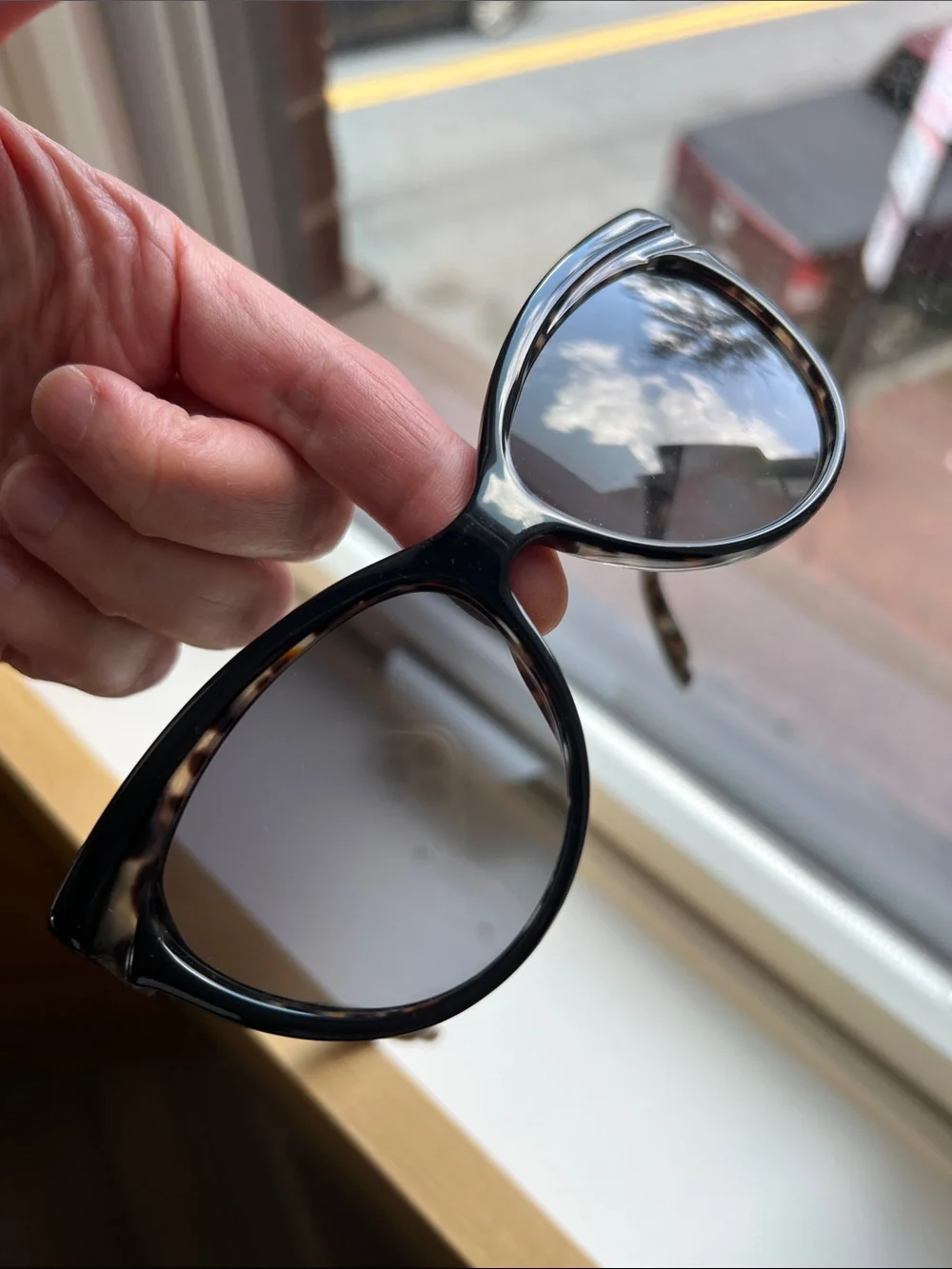 Christian Dior Women’s Oversized Tortoiseshell Sunglasses - Cats Eye
